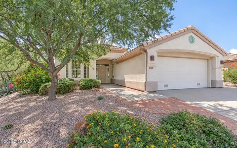 5231 W Winding Desert Dr, Marana, AZ 85658