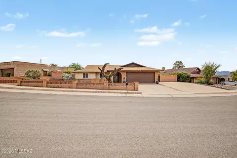4701 W Red Wolf Dr, Tucson, AZ 85742