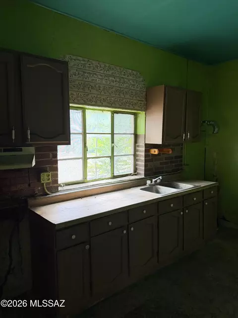 51 E Jackson St, Nogales, AZ 85621 photo 2