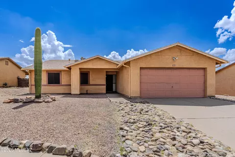 6889 N De Chelly Loop, Tucson, AZ 85741