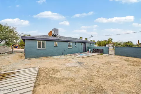 Exterior - 6101 E 23rd St, Tucson, AZ 85711 photo 5 of 6