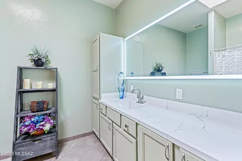 Bath - 4580 E Red Mesa Dr, Tucson, AZ 85718 photo 2 of 2