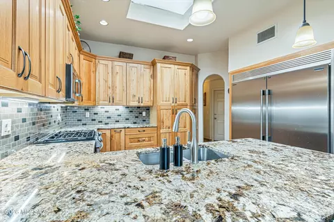 Kitchen - 4580 E Red Mesa Dr, Tucson, AZ 85718 photo 6 of 7