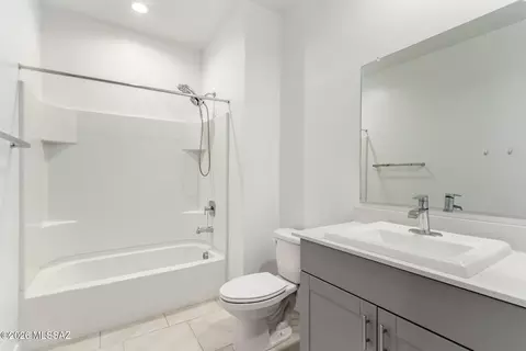 Bath - 12774 E Joffroy Dr, Vail, AZ 85641 photo 3 of 3