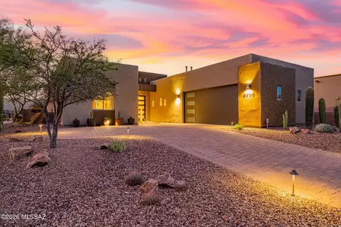 6790 W Red Hawk Pl, Marana, AZ 85658