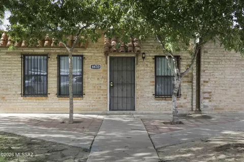 6633 E Calle La Paz, Tucson, AZ 85715
