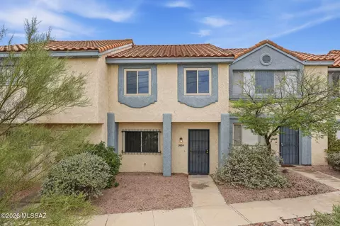 2604 W Ironcrest Dr W, Tucson, AZ 85745