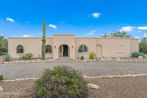 8300 E Ocotillo Dr, Tucson, AZ 85750