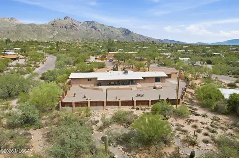 6615 N Camino De La Karina, Tucson, AZ 85718