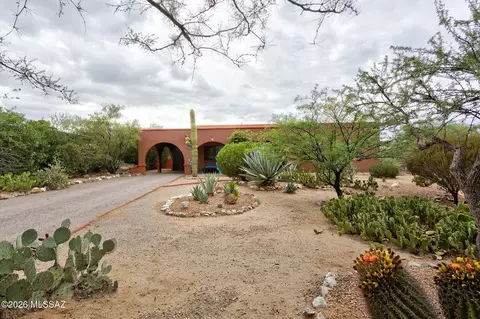 580 S Corpino De Pecho, Green Valley, AZ 85614