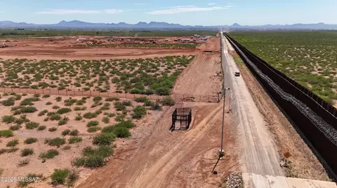 N Kings Highway, Douglas, AZ 85607