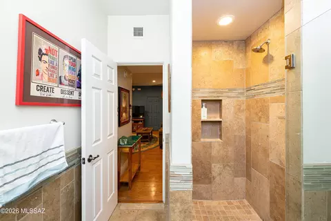 Bath - 202 E Croydon Park Rd, Tucson, AZ 85704 photo 4 of 6