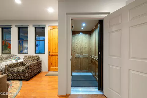 Entry Way - 202 E Croydon Park Rd, Tucson, AZ 85704 photo 1 of 2