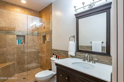 Bath - 202 E Croydon Park Rd, Tucson, AZ 85704 photo 5 of 6