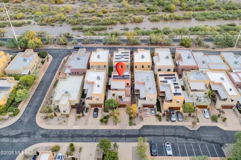 View/Area - 202 E Croydon Park Rd, Tucson, AZ 85704 photo 4 of 5