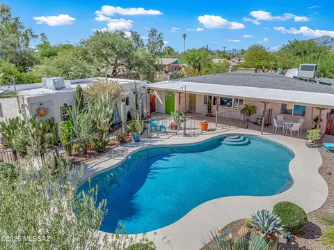 3002 E Loretta Dr, Tucson, AZ 85716