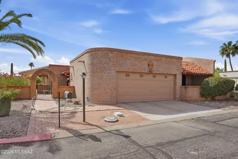 1531 W Agave Ln, Green Valley, AZ 85622