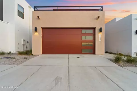 1216 E Liggins St, Tucson, AZ 85713