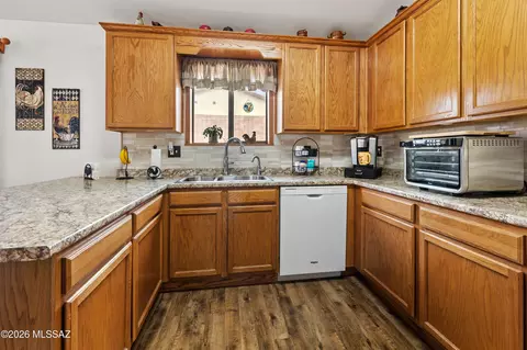 Kitchen - 7548 S Samandari Ct, Tucson, AZ 85747 photo 2 of 2