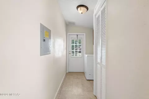 Entry Way - 3610 E Pinal St, Tucson, AZ 85739 photo 2 of 2