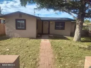 403 E Navajo St, Huachuca City, AZ 85616