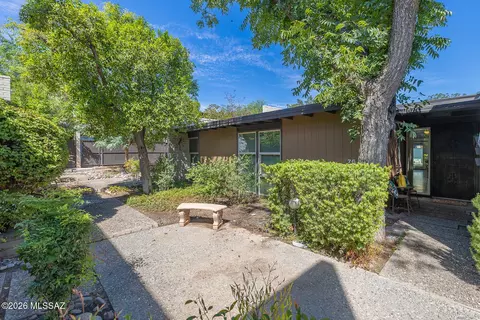 5701 E Glenn St #76, Tucson, AZ 85712