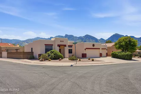 11260 N Sluice Dr, Oro Valley, AZ 85737