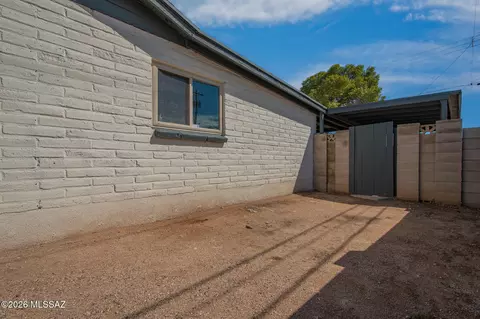 Exterior - 6702 E Koralee St, Tucson, AZ 85710 photo 9 of 9
