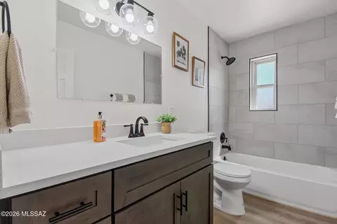 Bath - 6702 E Koralee St, Tucson, AZ 85710 photo 3 of 3
