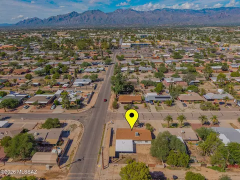View/Area - 6702 E Koralee St, Tucson, AZ 85710 photo 3 of 3