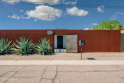 3227 N Winstel Blvd, Tucson, AZ 85716