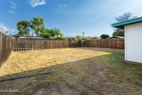 Exterior - 6730 E Hawk Dr, Tucson, AZ 85730 photo 8 of 9