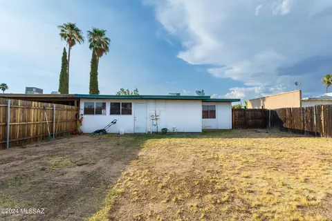 Exterior - 6730 E Hawk Dr, Tucson, AZ 85730 photo 6 of 9