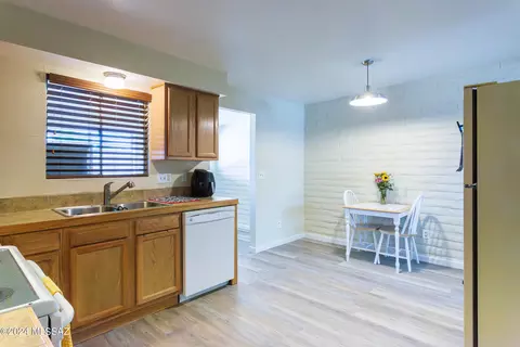 Kitchen - 6730 E Hawk Dr, Tucson, AZ 85730 photo 1 of 4