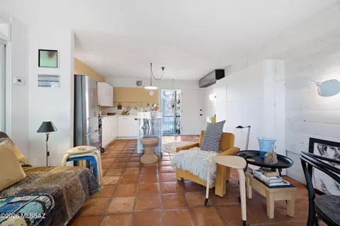 2 W Greenock Dr #2D, Tucson, AZ 85737