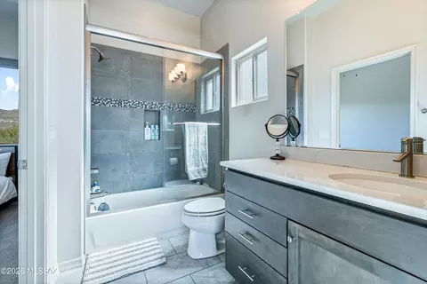 Bath - 14561 E Circle Q Ranch Pl, Vail, AZ 85641 photo 2 of 3