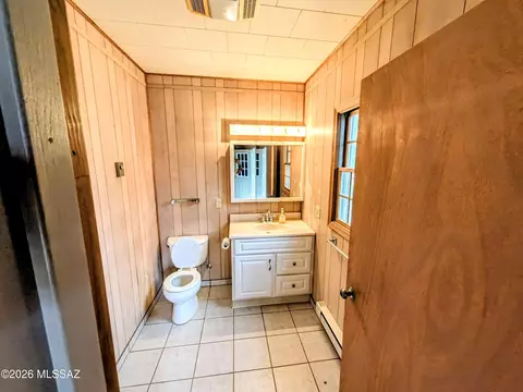 Bath - 8050 E Dunn Ln, Pearce, AZ 85625 photo 5 of 5