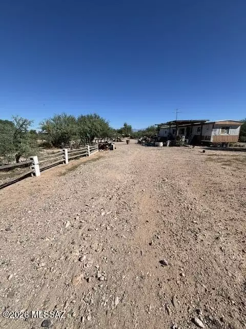 1667 E Breeze Ln, Tucson, AZ 85756