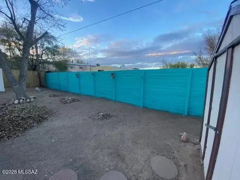 Exterior - 505 E Hillcrest Dr, Benson, AZ 85602 photo 2 of 4