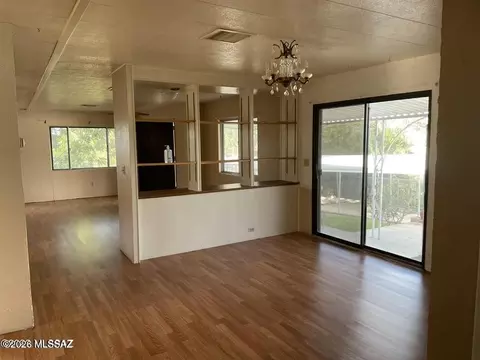 Living - 505 E Hillcrest Dr, Benson, AZ 85602 photo 3 of 4