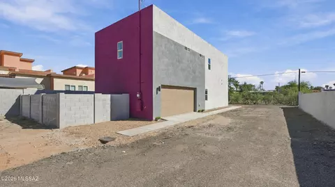 120 E Yavapai Rd, Tucson, AZ 85705
