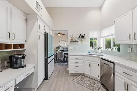 Kitchen - 64269 E Chippewa Ct, Tucson, AZ 85739 photo 3 of 4