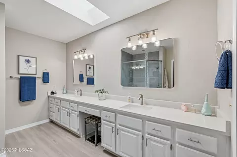 Bath - 64269 E Chippewa Ct, Tucson, AZ 85739 photo 1 of 3