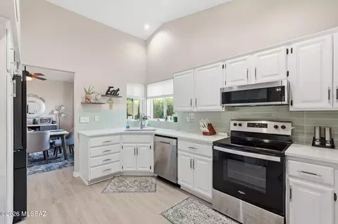 Kitchen - 64269 E Chippewa Ct, Tucson, AZ 85739 photo 2 of 4