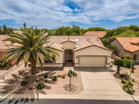 1892 E Canyon Wren Way, Green Valley, AZ 85614