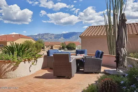 922 E Welton Dr, Oro Valley, AZ 85755