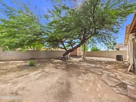 Exterior - 10096 Desert Valley Pl, Tucson, AZ 85747 photo 5 of 7