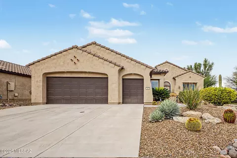 745 N Copper View Dr, Green Valley, AZ 85614