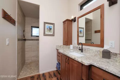 Bath - 7601 E Diamondback Rd, Saint David, AZ 85630 photo 1 of 3