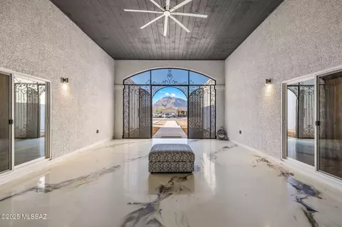 6585 W Michigan St, Tucson, AZ 85735